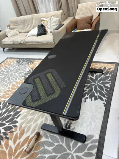 ميز كمبيوتر 2