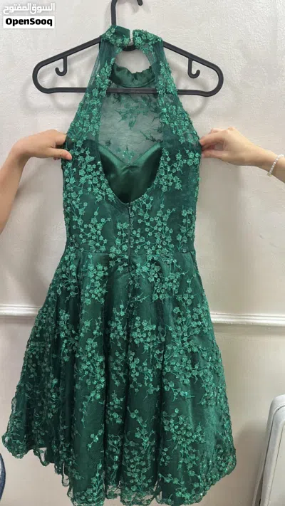 فستان اخضر مستعمل بحاله ممتازه ونظيف جدا 2