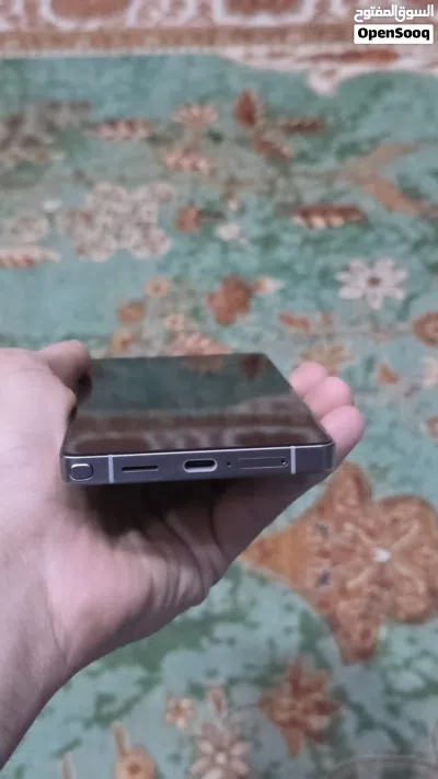 سامسونك اس 25 الترا ، ذاكره 1 تيرابايت ، اللون تيتانيوم سلفر ، استخدام اقل ال4 اشهر بعده تحت الضمان 2