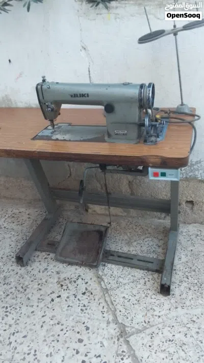 ماكنه خياطه شبه جديد للبيع يابانيه نوع جاك 2
