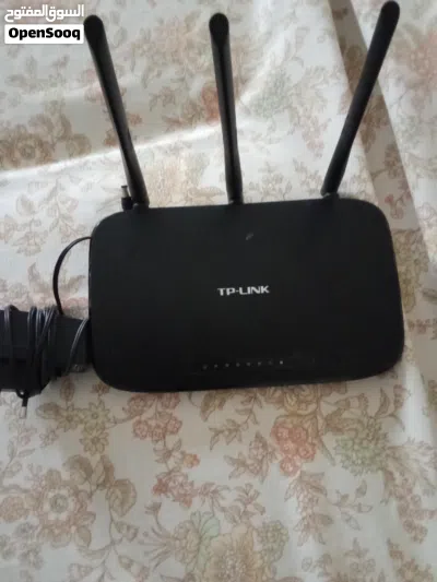 راوتر بحاله جيدة جدا نوع TP LINK 2