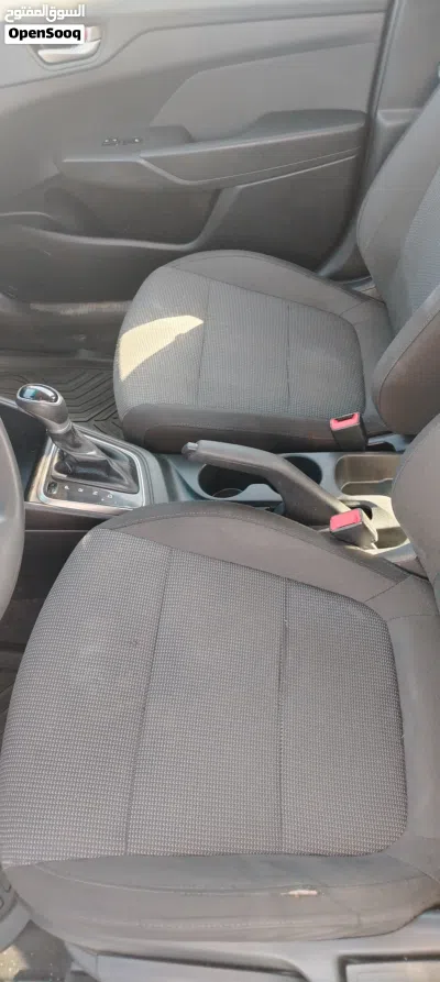 Hyundai Accent SE 3