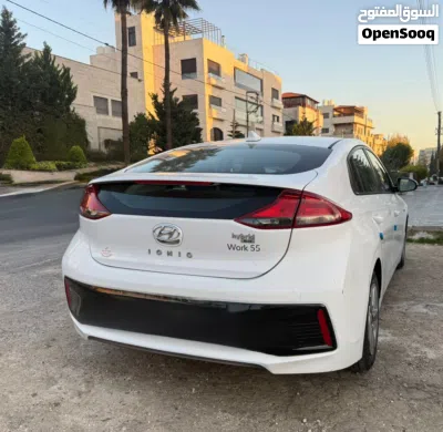هيونداي ايونيك Standard 3