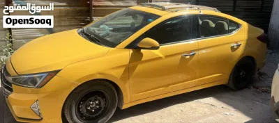 Hyundai Elantra SEL 2