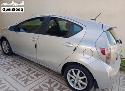 Toyota Prius Prius C 3