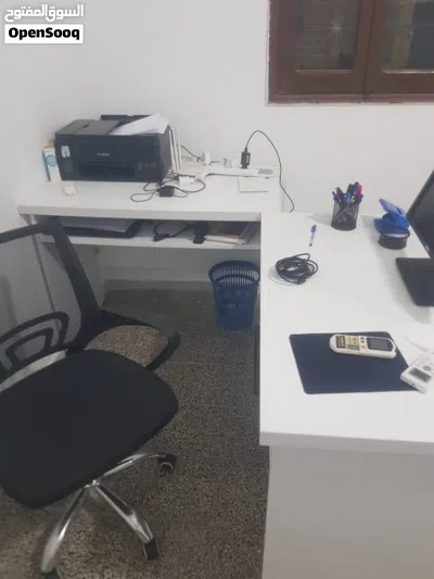 اثاث مكتبي مكتب كامل وطاولات وكراسب 3