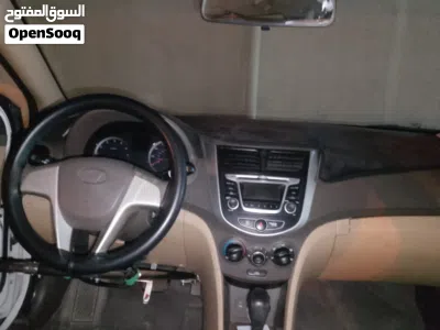 Hyundai Accent SE 3