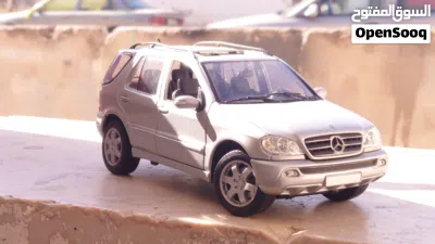 Mercedes Benz ML-classic 1/18 Maisto بحالة جيدة جدا يوجد توصيل 2