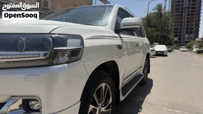 تويوتا لاند كروزر GXR 2