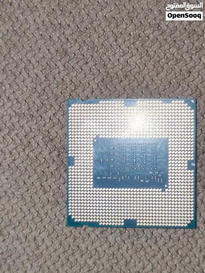 مستعمل بحالة الوكالة intel i5 4460 + huntkey power supply 400 watts 2