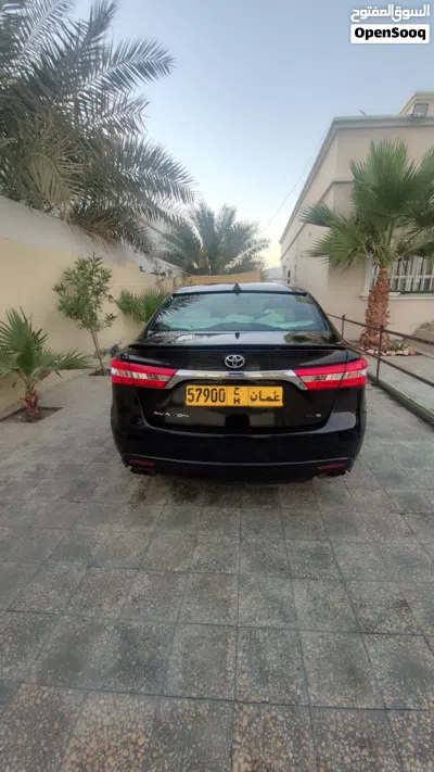 Toyota Avalon XLE 2