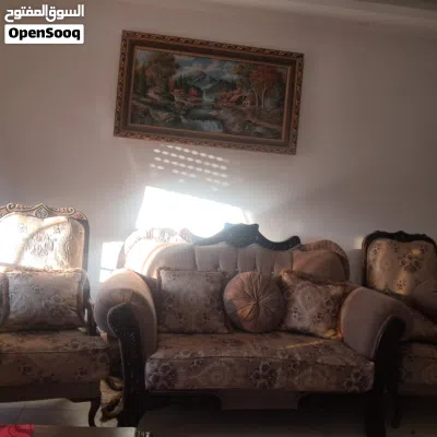 طقم كنب نظيف استعمال خفيف 2