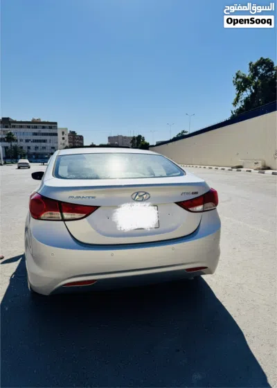 Hyundai Avante Limited 3
