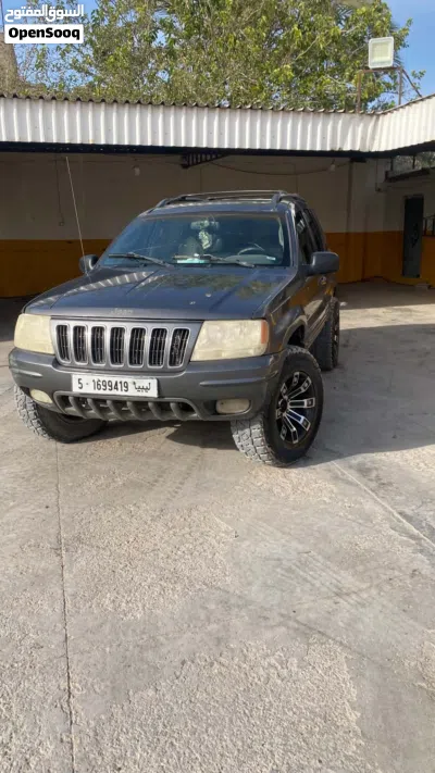 Jeep Grand Cherokee SRT 8 2