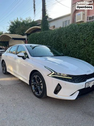 كيا K5 Standard 3