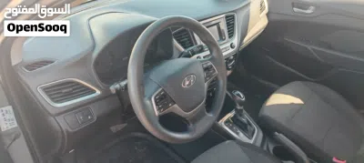 Hyundai Accent SE 2