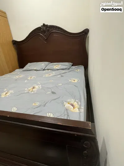 Queen Size Bed With Mattress 3