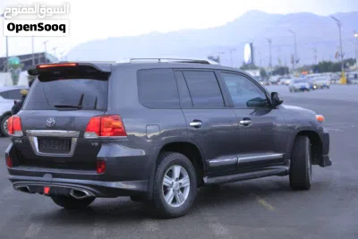 Toyota Land Cruiser GXR 3