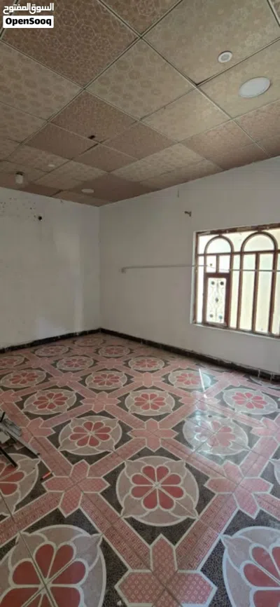 شقة كبيره للايجار في الخضراء درج معزول من بيت 2