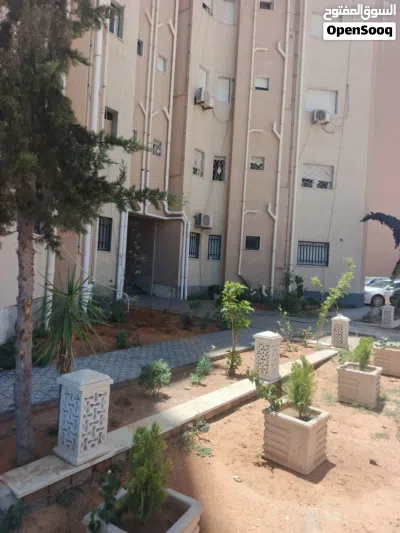 شقة للبيع في الحي الجامعي 3