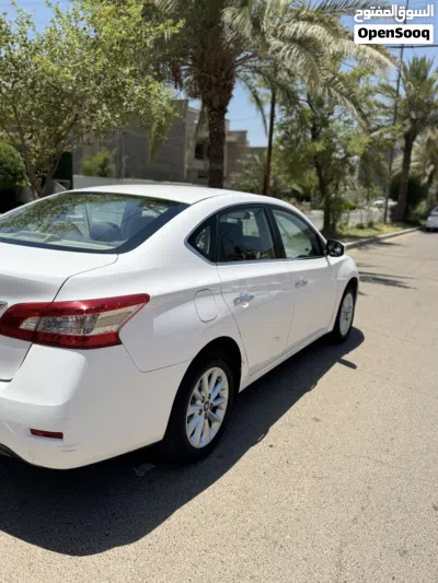 Nissan Sentra XE 3