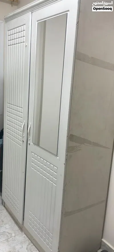 للبيع 3 خزائن بحالة جيده بغرض السفر 3