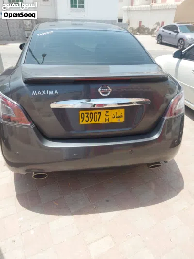 Nissan Maxima Standard 4