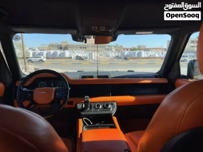 Land Rover Defender 110 4