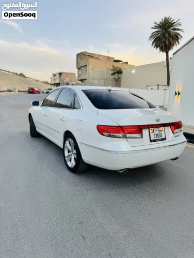 هيونداي ازيرا Standard 4