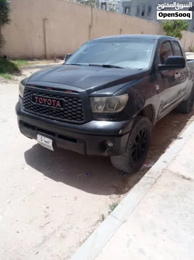 Toyota Tundra Base 2