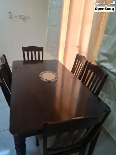 طاولة طعام ماليزية مع 6 كراسي 2