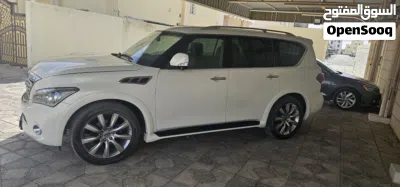 Infiniti QX56 2