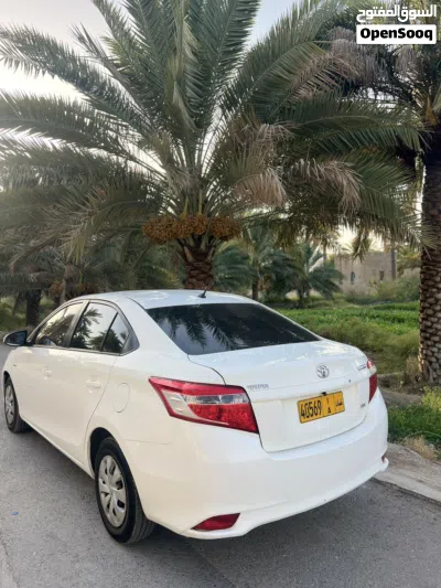 Toyota Yaris SE 4