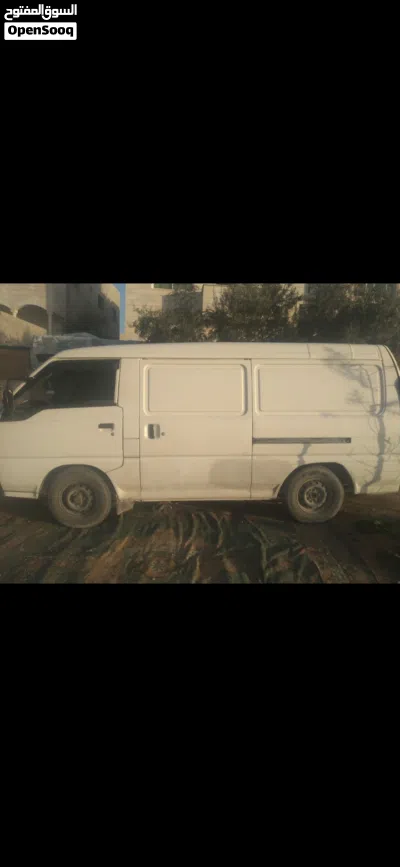 فان ميتسوبيشي 1999 ديزل بداخلية بيضاء وأسود مؤهلة للبيع او للبدل على خيل الباص منتهي ترخيص سنتين 3