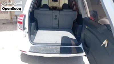Toyota RAV 4 LE 3