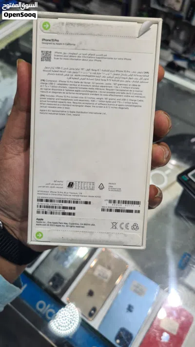 IPhone 15 pro 1TB blue 2