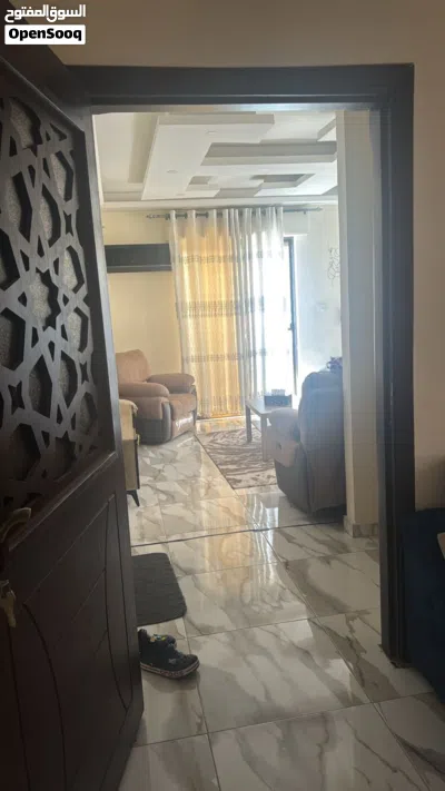 شقة مميزه للبيع / ضاحية الياسمين 3