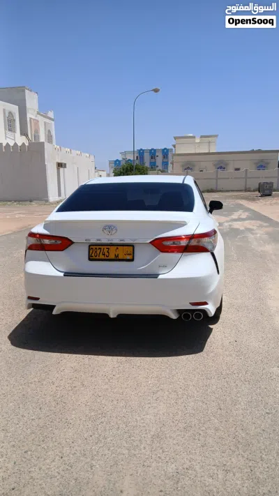 Toyota Camry SE 4