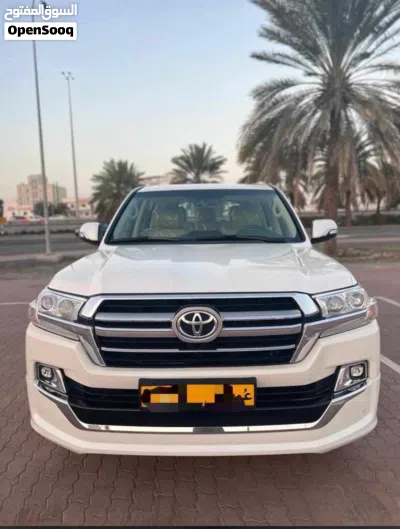 Toyota Land Cruiser GXR 3