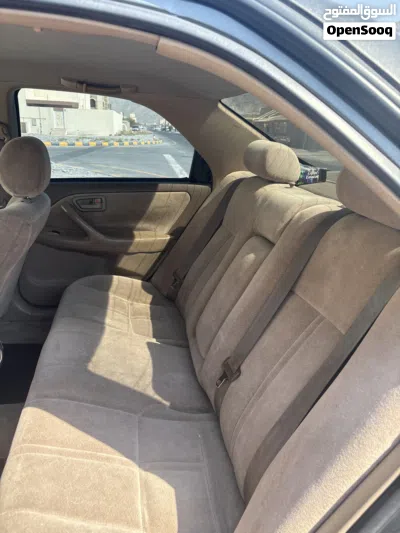 Toyota Camry LE 4