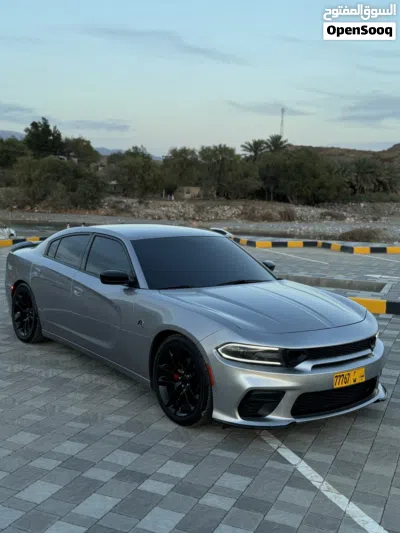 Dodge Charger SXT 2