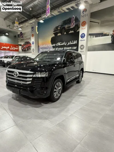 Toyota Land Cruiser GXR 3