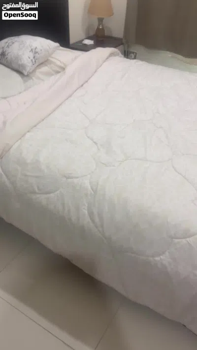 Queen size Bed, Mattress and two side tables 3