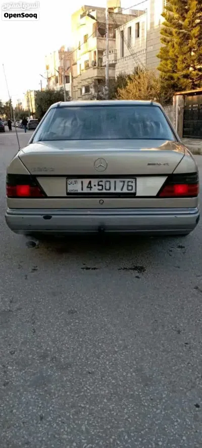 Mercedes Benz E-Class E 200 4