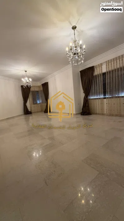 شقة * سوبر ديلوكس * 3نوم * 200م * مطلة * موقع مميز * خلدا 2