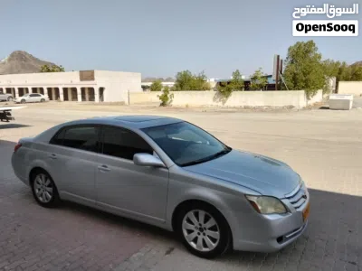 Toyota Avalon XLS 3