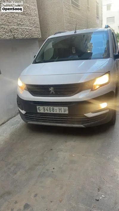 بيجو ريفتر Standard 3