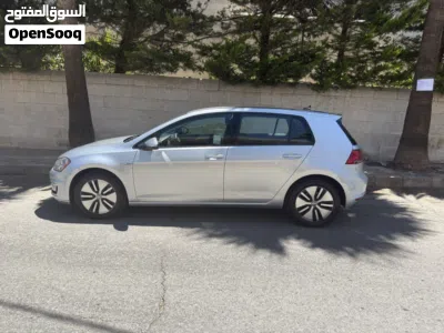 Volkswagen Golf E-Golf 4