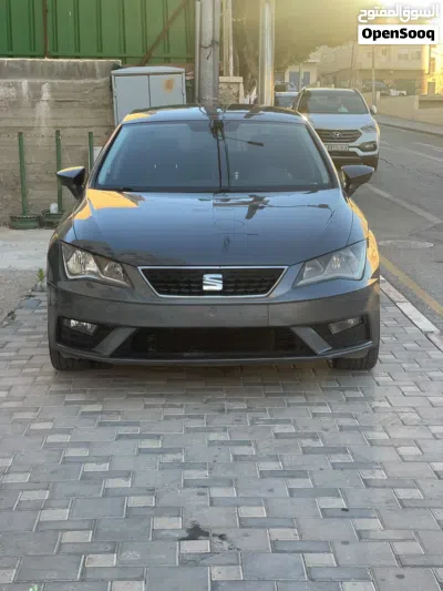سيات ليون Standard 2