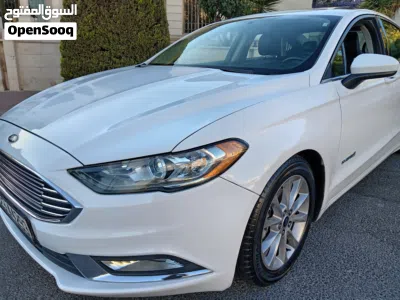 Ford Fusion SE 4